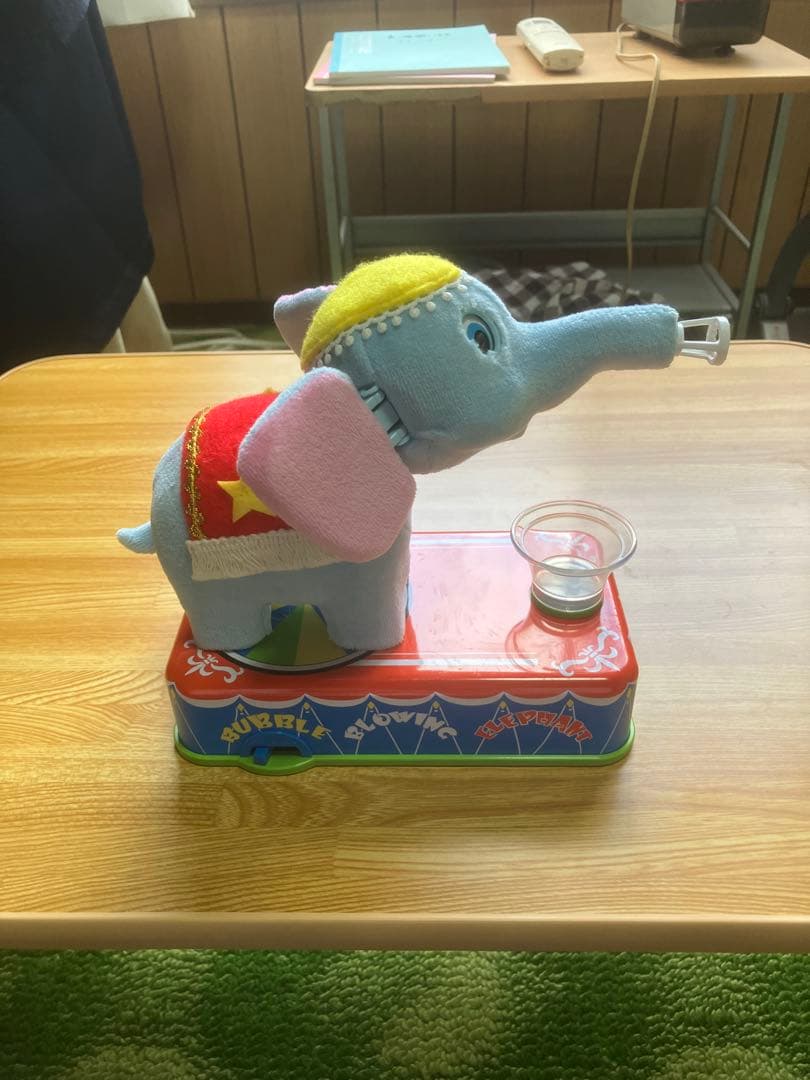 象のシャボン玉吹きのおもちゃ