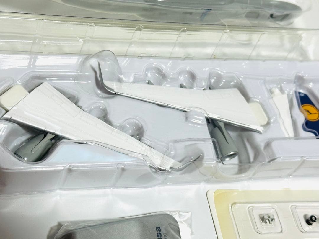 航空機・ヘリコプター 1/200 Lufthansa Airbus A320-200 D-AIZZ