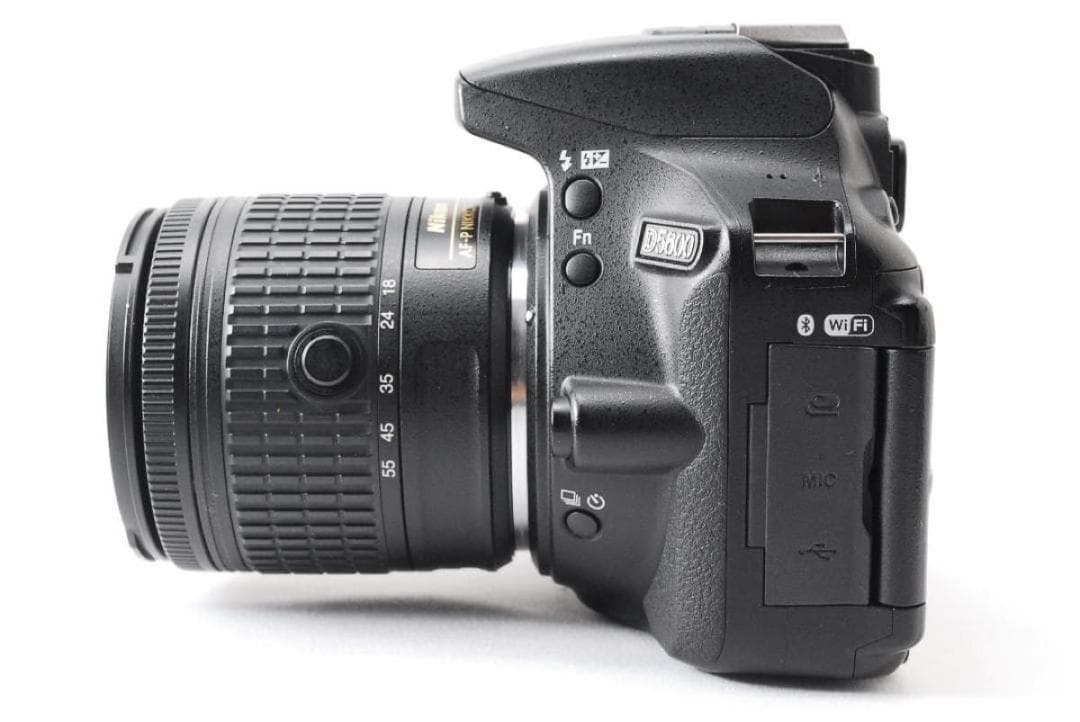 動作良好 Nikon D5600 ダブルズーム スマホ転送 WiFi　初心者