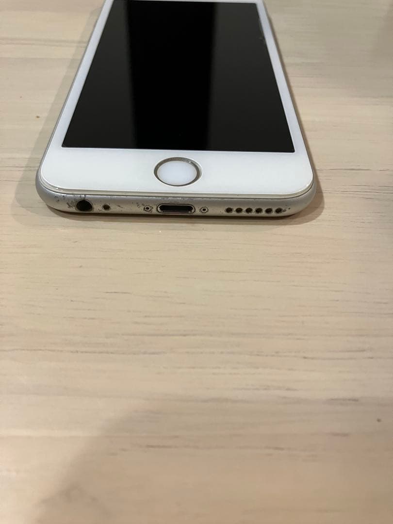 iPhone6S シルバー 本体 64GB 最大容量83%