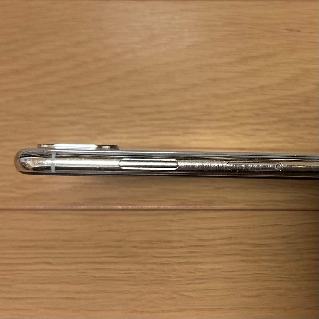 Apple iPhone X ホワイト(シルバー)