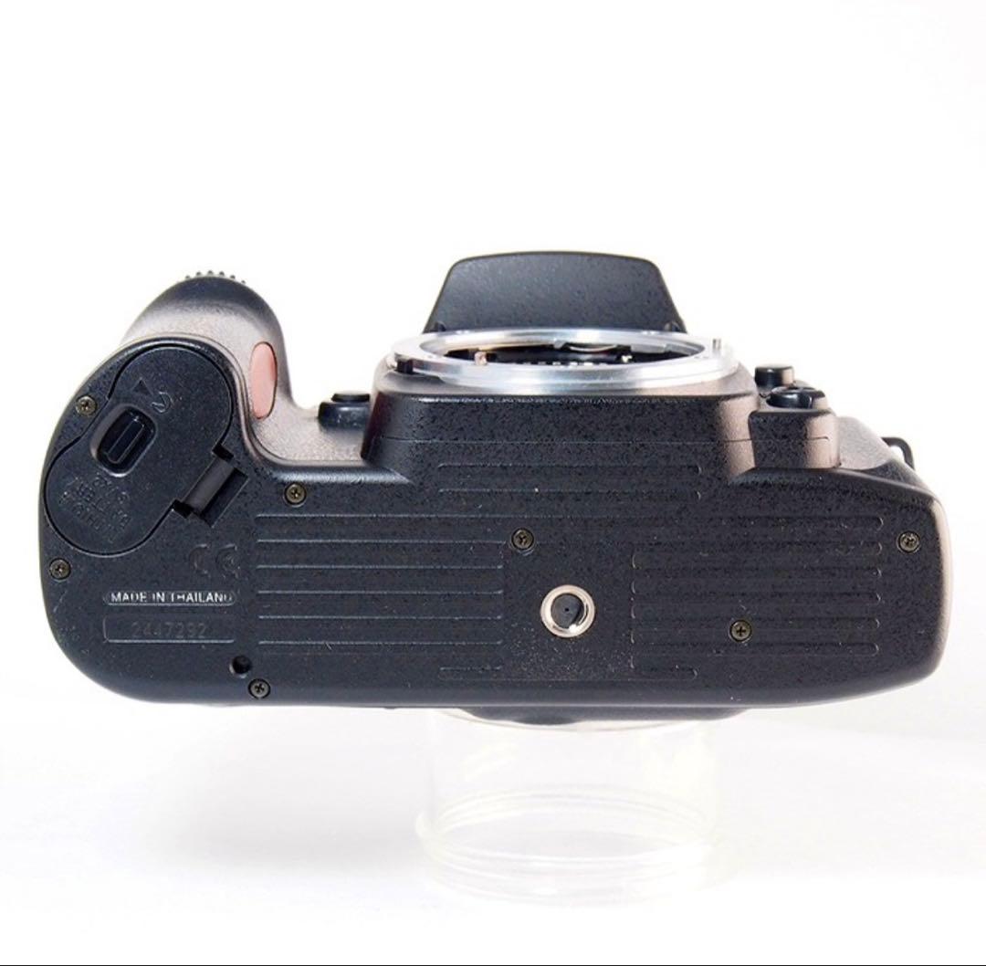 Nikon F80 フィルム一眼レフカメラ