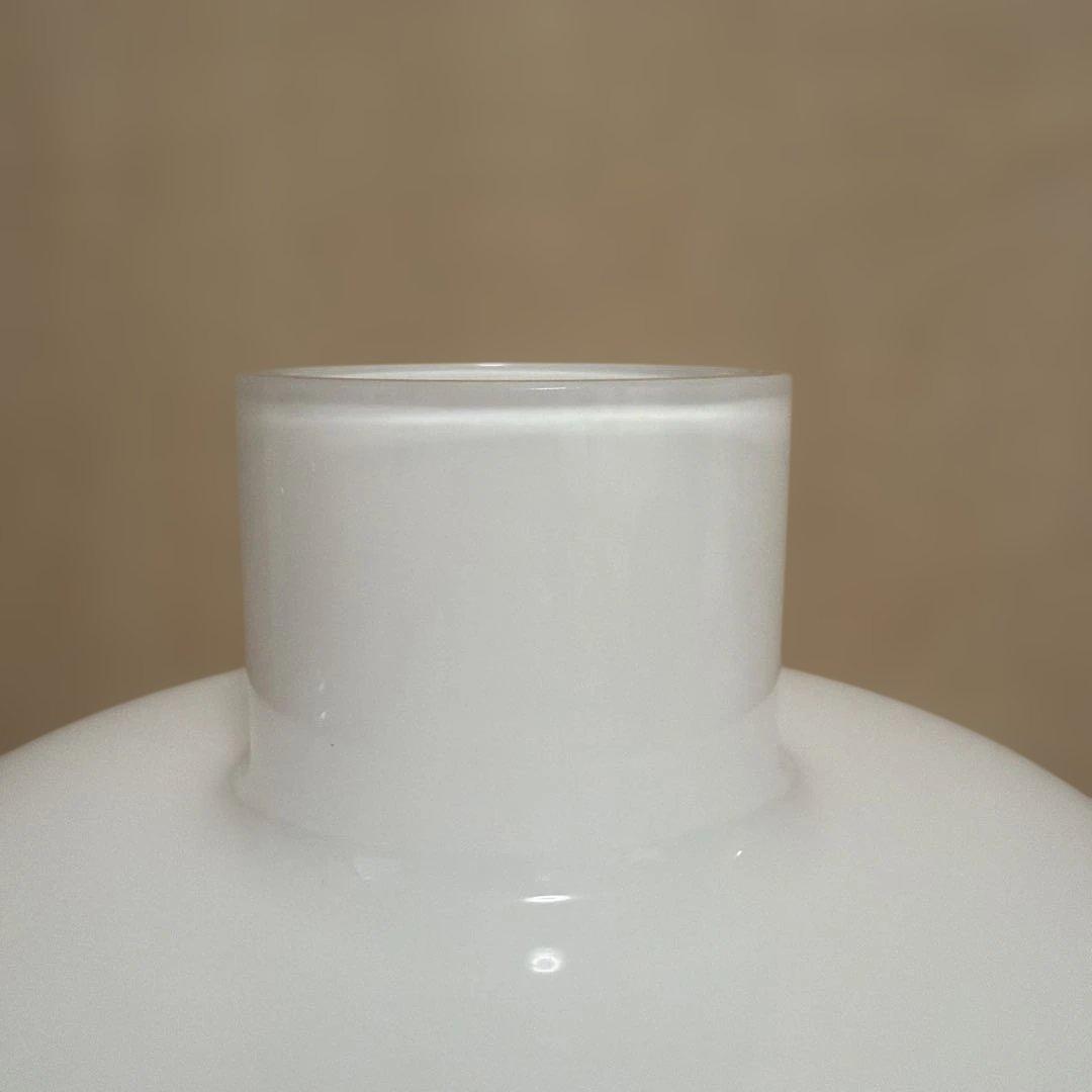 【新品未使用】マリメッコ　MINGフラワーベース　花瓶　ホワイト