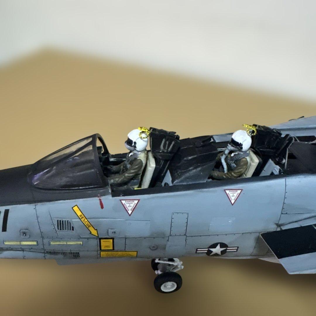 タミヤ　1/32 F-14 トムキャット 完成品