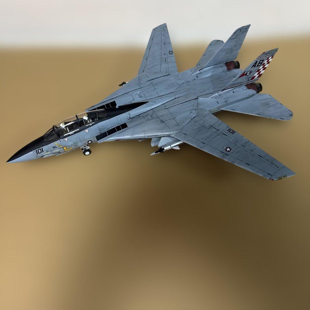タミヤ　1/32 F-14 トムキャット 完成品