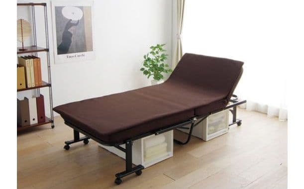 【中古】アイリスオーヤマ　ハイタイプ折りたたみベッド　ブラウン
