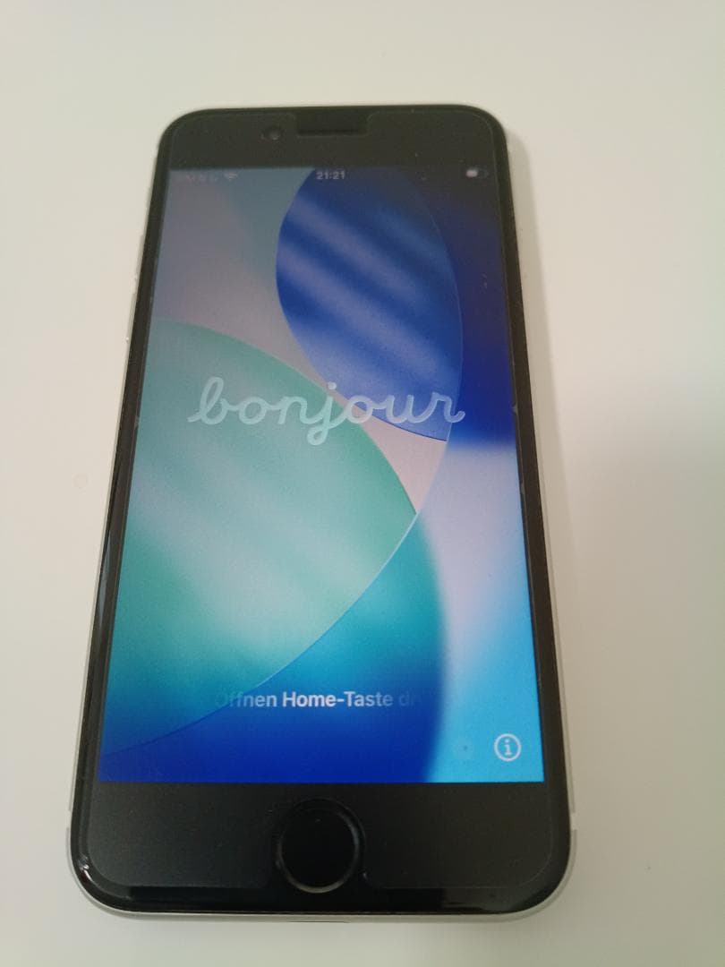 【美品】iPhone SE2 64GB ホワイト SIMフリー 箱あり