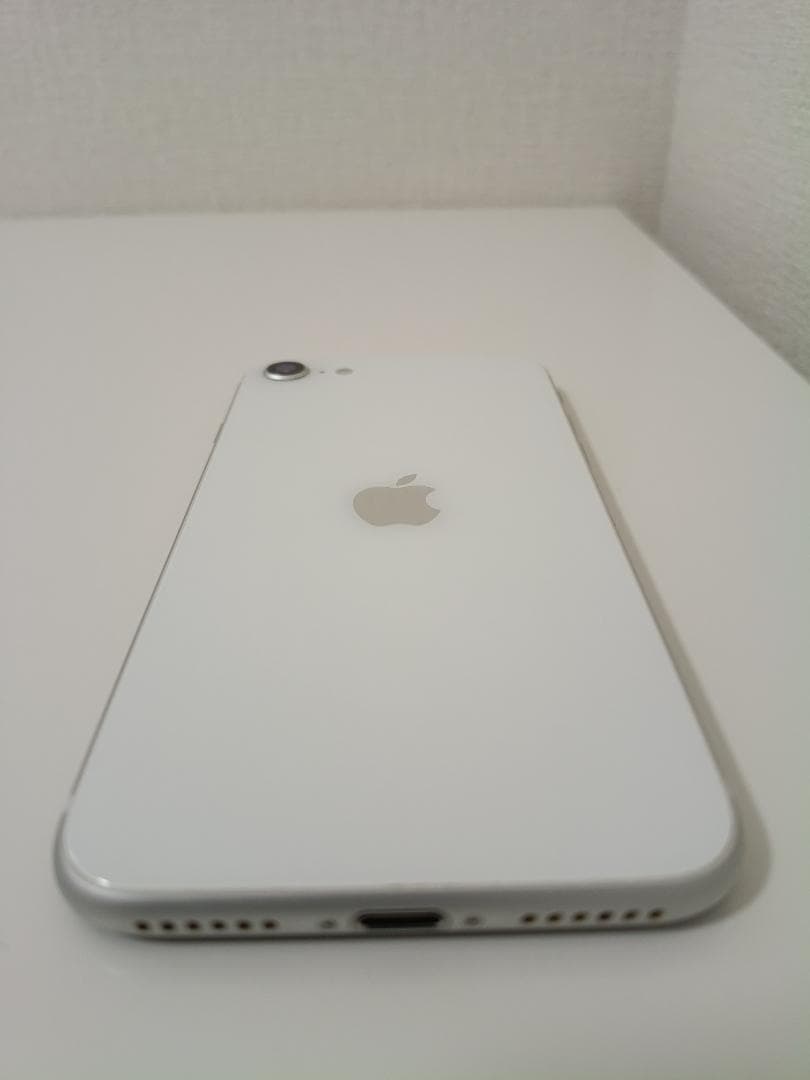 【美品】iPhone SE2 64GB ホワイト SIMフリー 箱あり