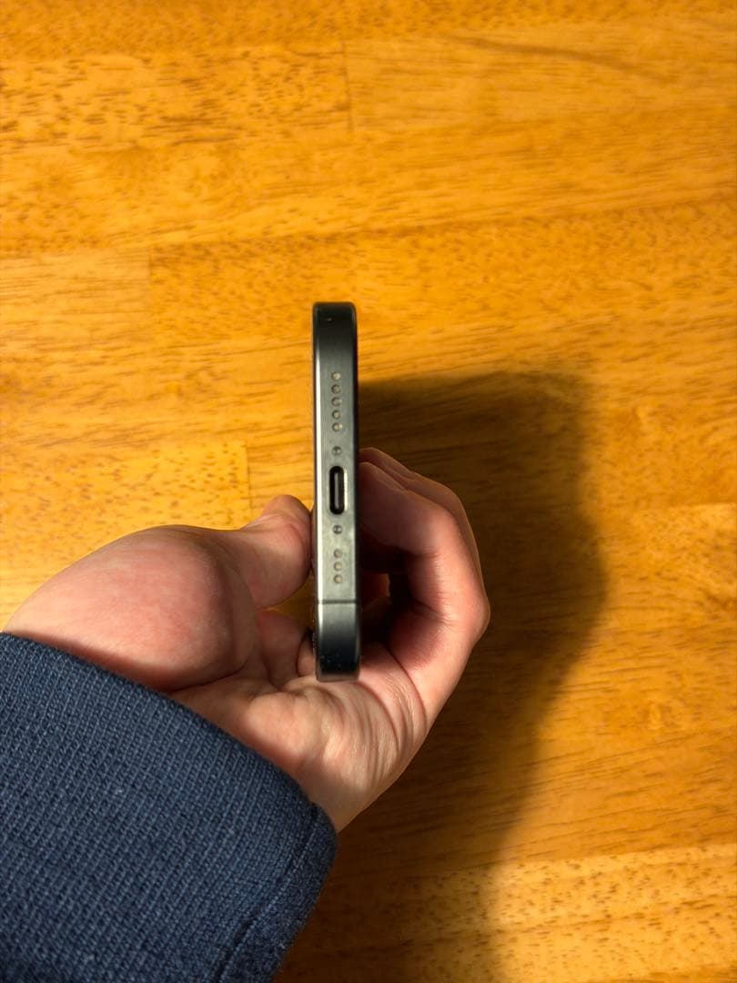 Apple iPhone 15 Pro 512GBスペースブラック 本体