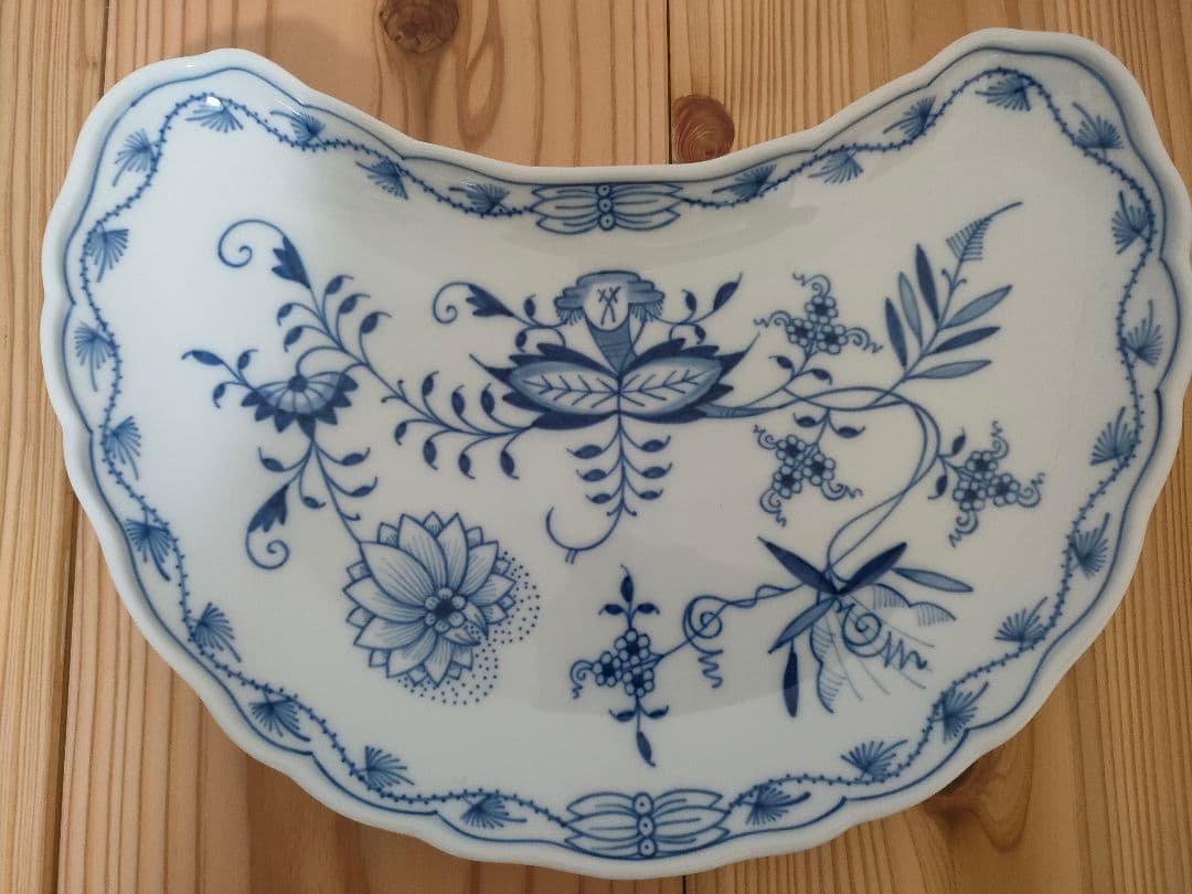 【新品未使用】Meissen マイセン ブルーオニオン 三日月型 プレート　お皿