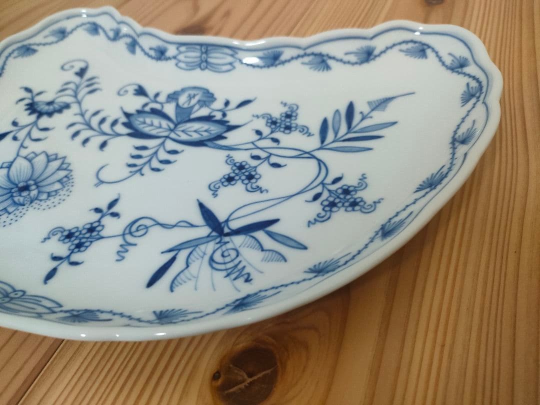 【新品未使用】Meissen マイセン ブルーオニオン 三日月型 プレート　お皿