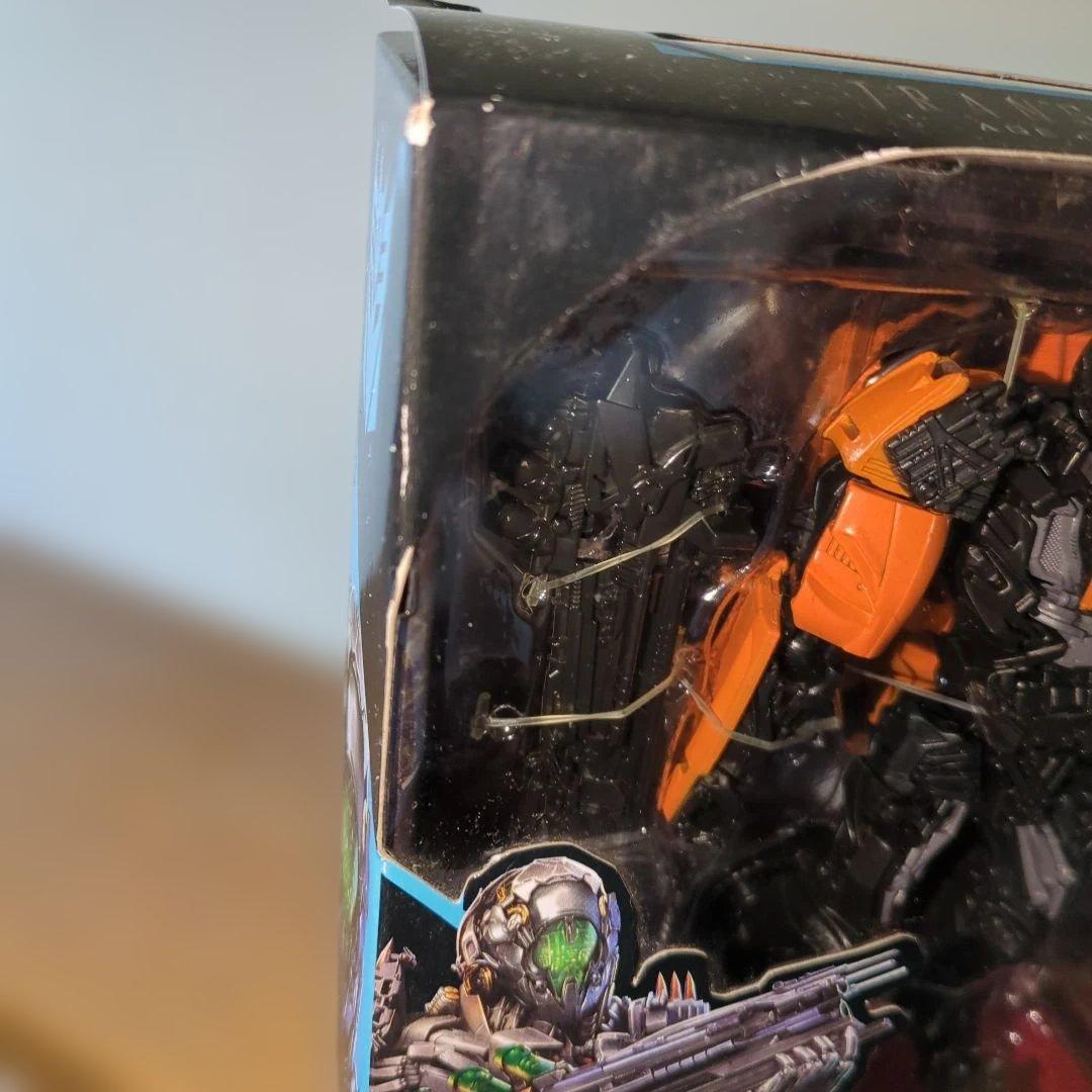 トランスフォーマー　スタジオシリーズ SS-13 シャドウレイダー