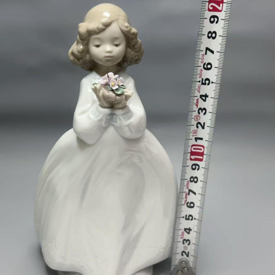 リヤドロ ナオ 1444 大好きなお花 フィギュリン 置物