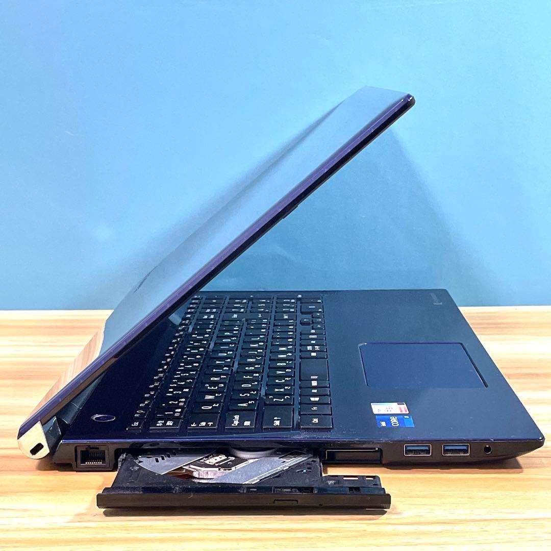 Windowsノート本体 dynabook T8/Corei7/16GB/SSD512GB/Blu-ray