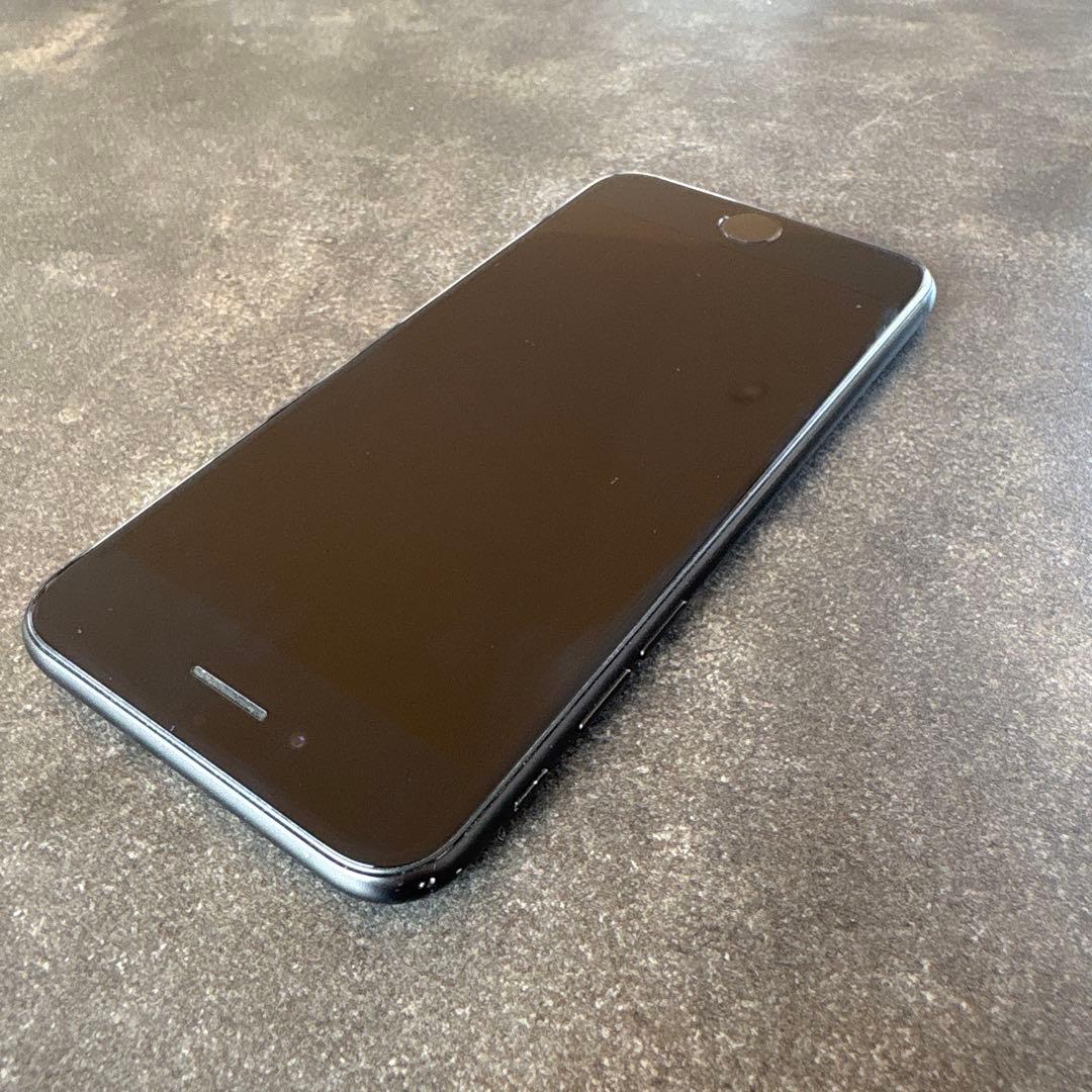 iPhone8 64GB スペースグレー