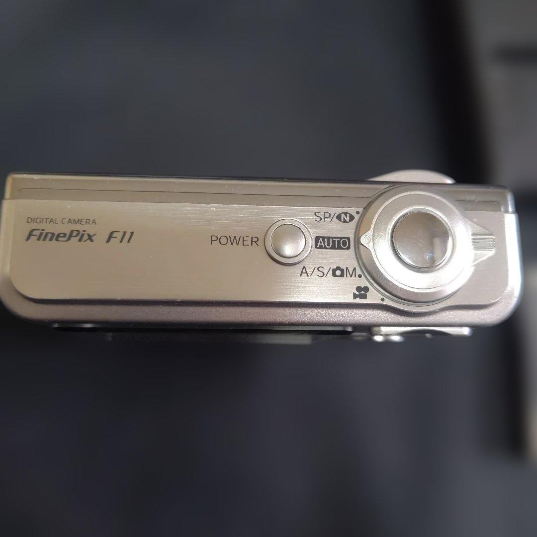 FUJIFILMオールドコンデジ FinePix F11 美品