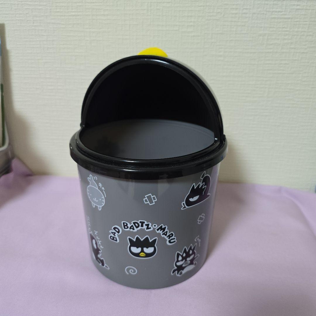 サンリオ バッドばつ丸 BAD BADTZ-MARU フタ付きゴミ箱
