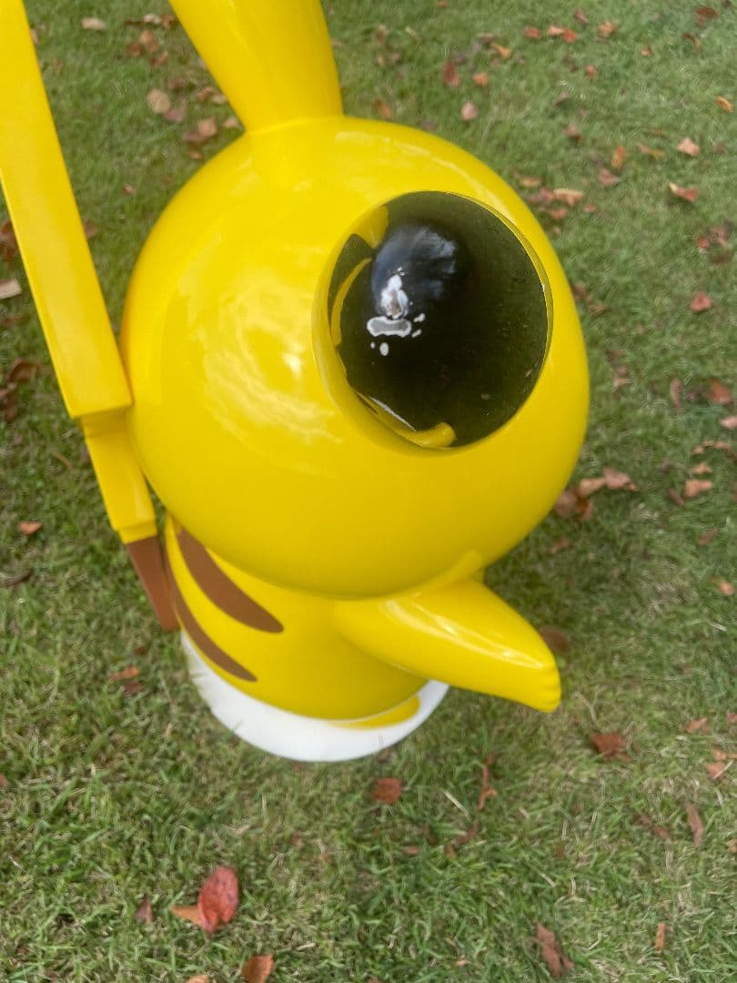 ピカチュウ フィギュア