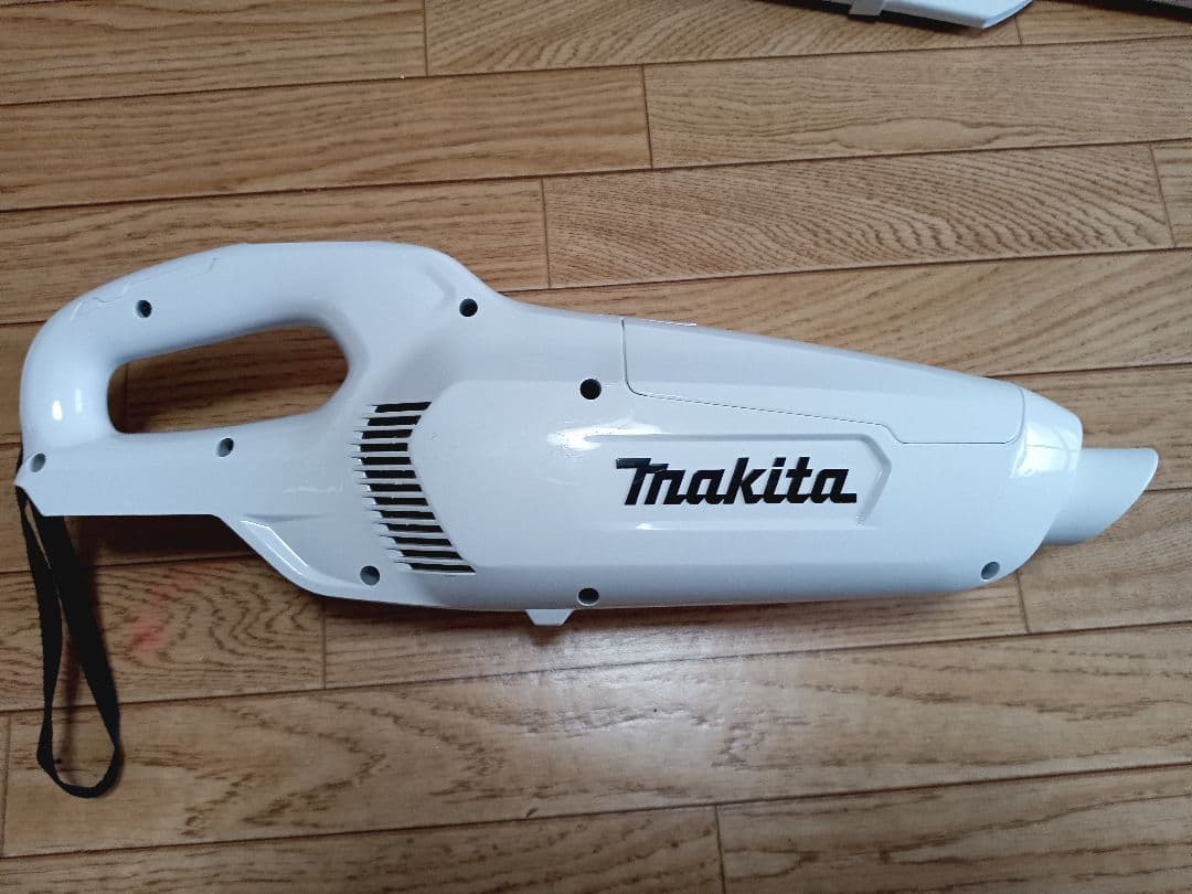 マキタ充電式クリーナーCL107FD サイクロンアタッチメント付