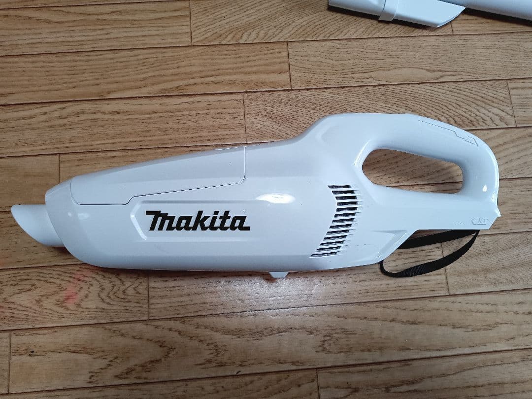 マキタ充電式クリーナーCL107FD サイクロンアタッチメント付