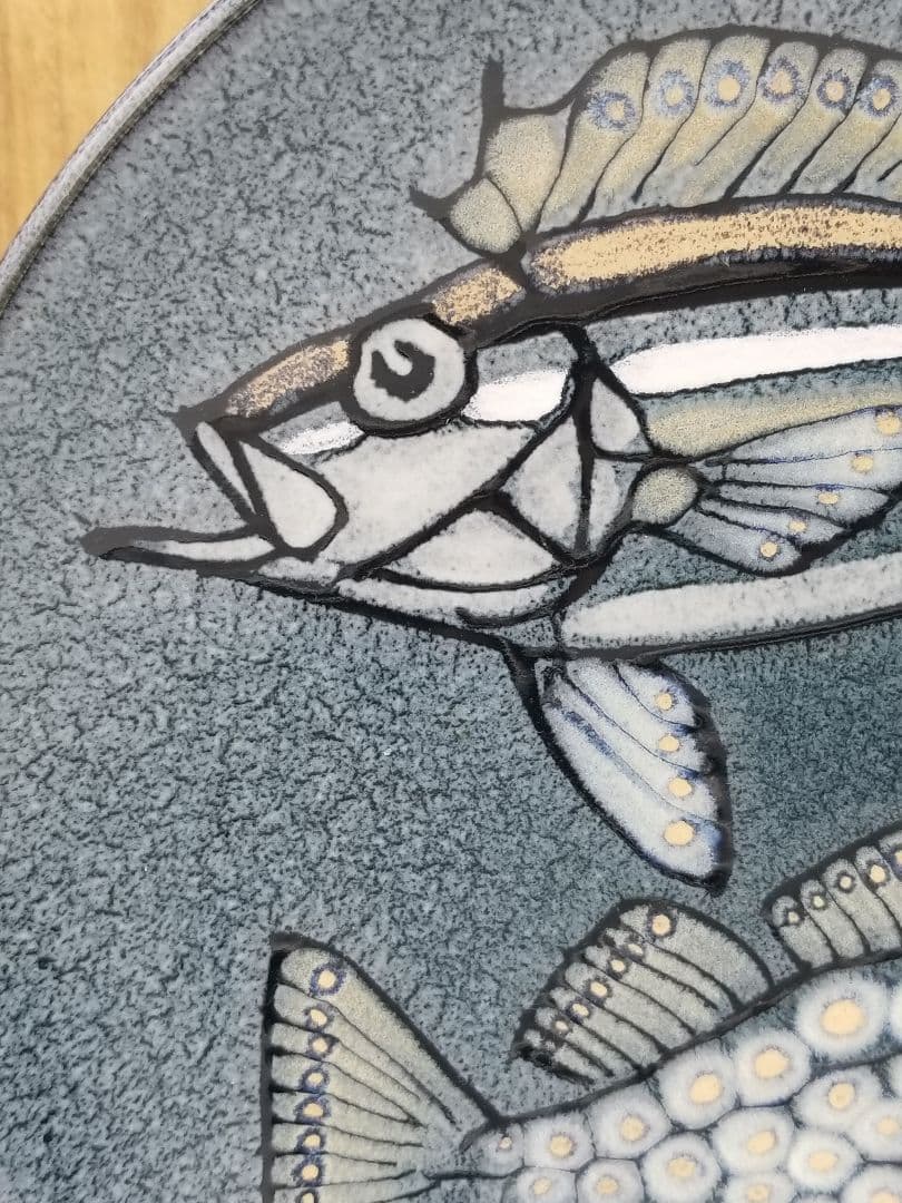 勝尾青龍洞　皿　信楽焼　魚絵