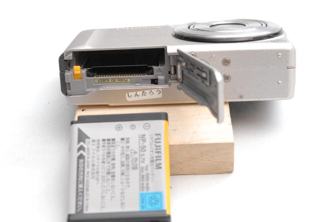 FUJIFILM FinePix F60fd (良品）