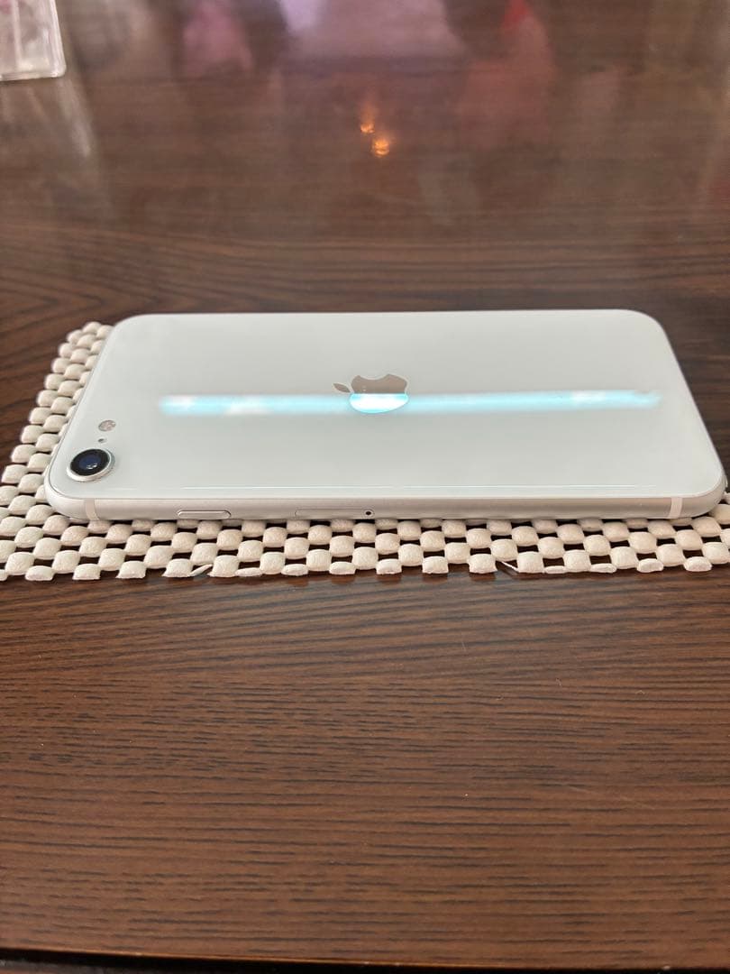 Apple iPhone SE 2(第2世代) ホワイト　128GB オマケ付き