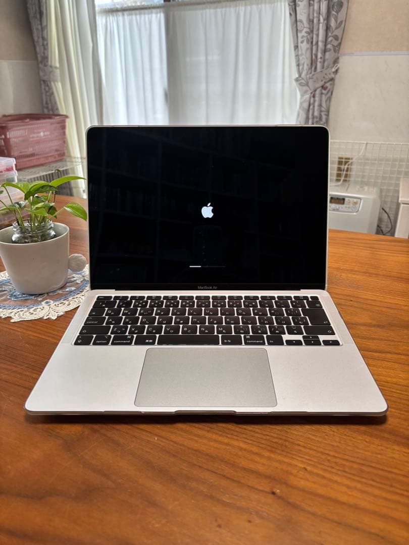 【超美品】 Apple MacBook Air_13インチ