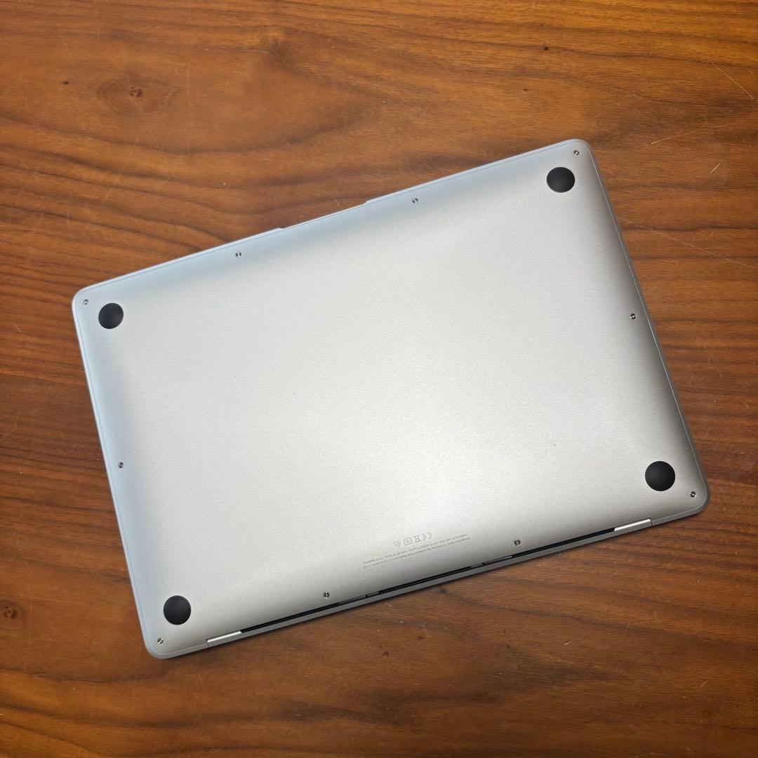 【超美品】 Apple MacBook Air_13インチ
