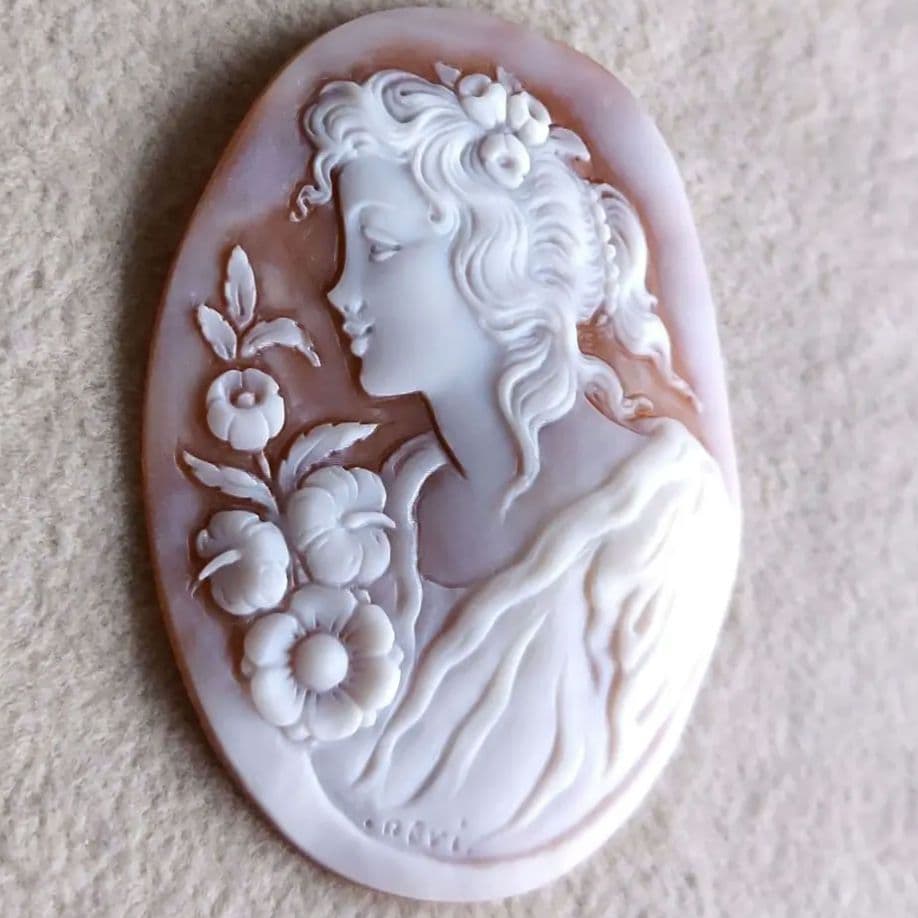 女性　シェル　カメオ　ルース