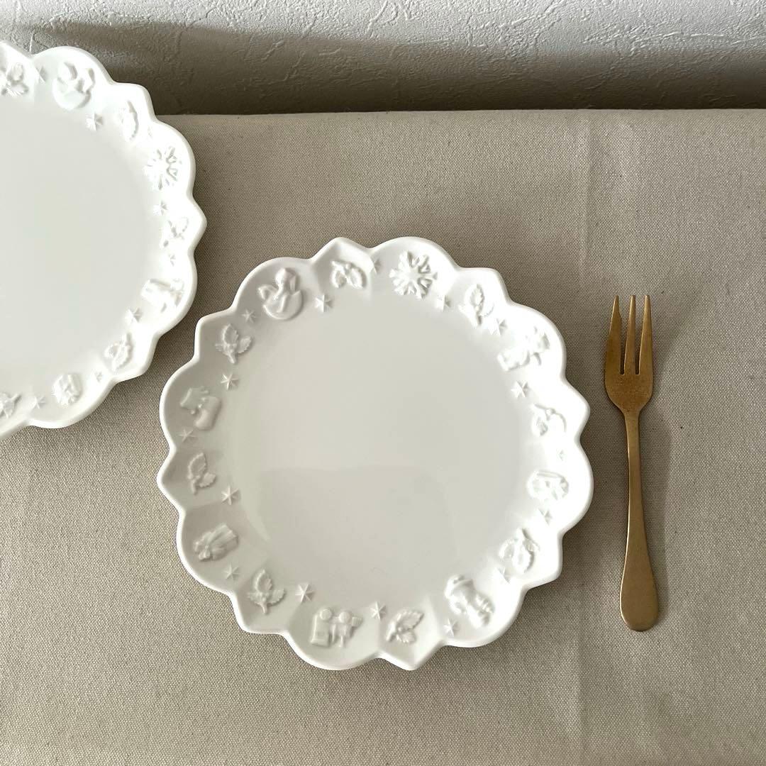 M439 ○ビレロイ＆ボッホ　クリスマス輪花プレート【2枚】未使用　かわいい