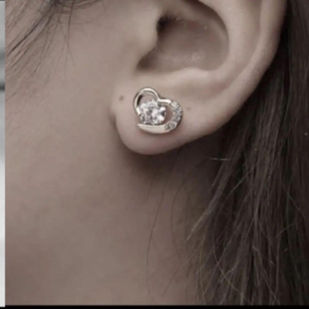 スワロフスキー【ギフト推奨】ハート❤️18Kgf 精巧　上質上品❤️入手困難