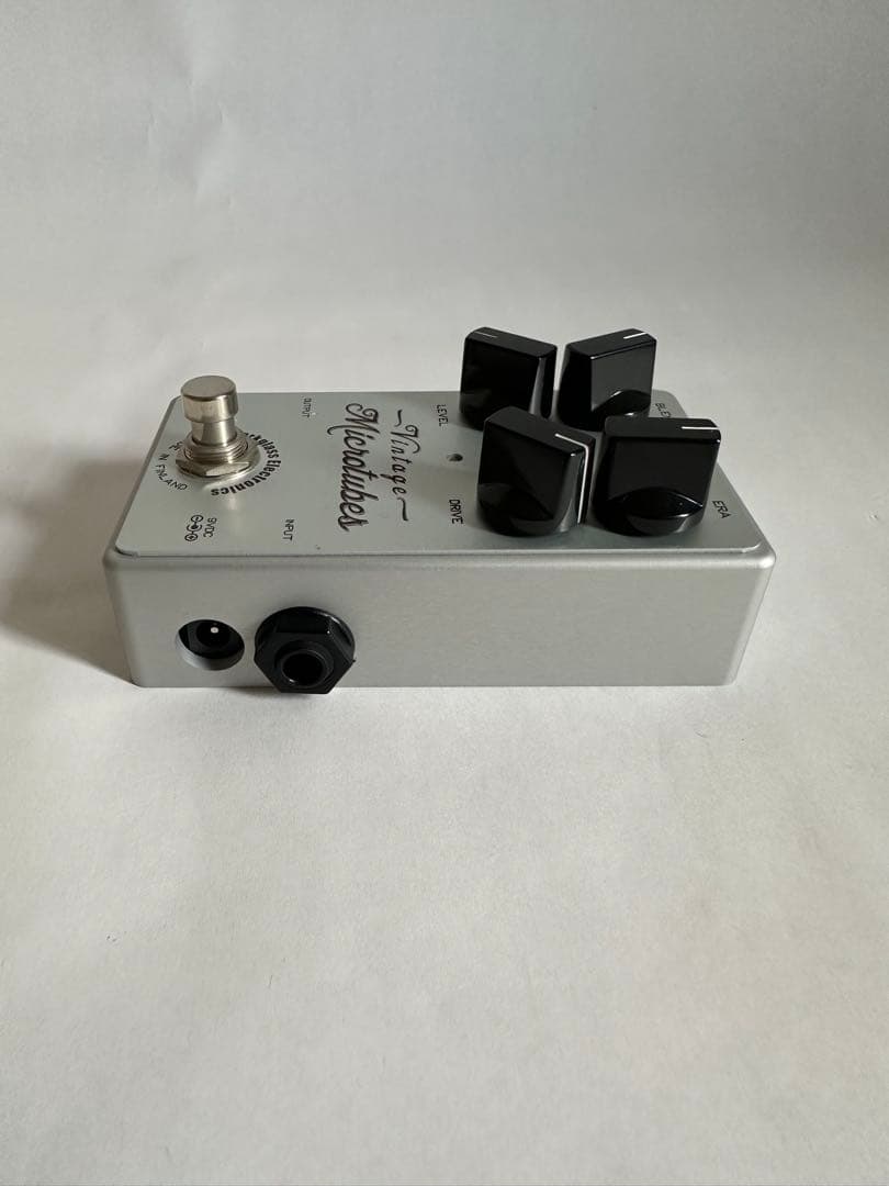 Darkglass Vintage Microtubes ベースオーバードライブ