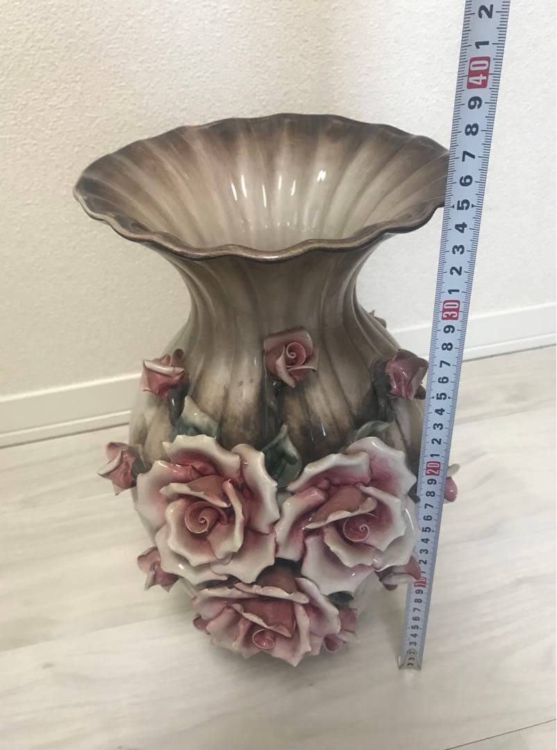 ＊送料込み＊イタリア製花瓶 カポディモンテ アンティーク バラ 陶器 花陶