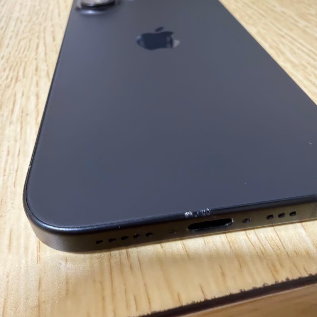 ay　Apple iPhone 16 128GB Black