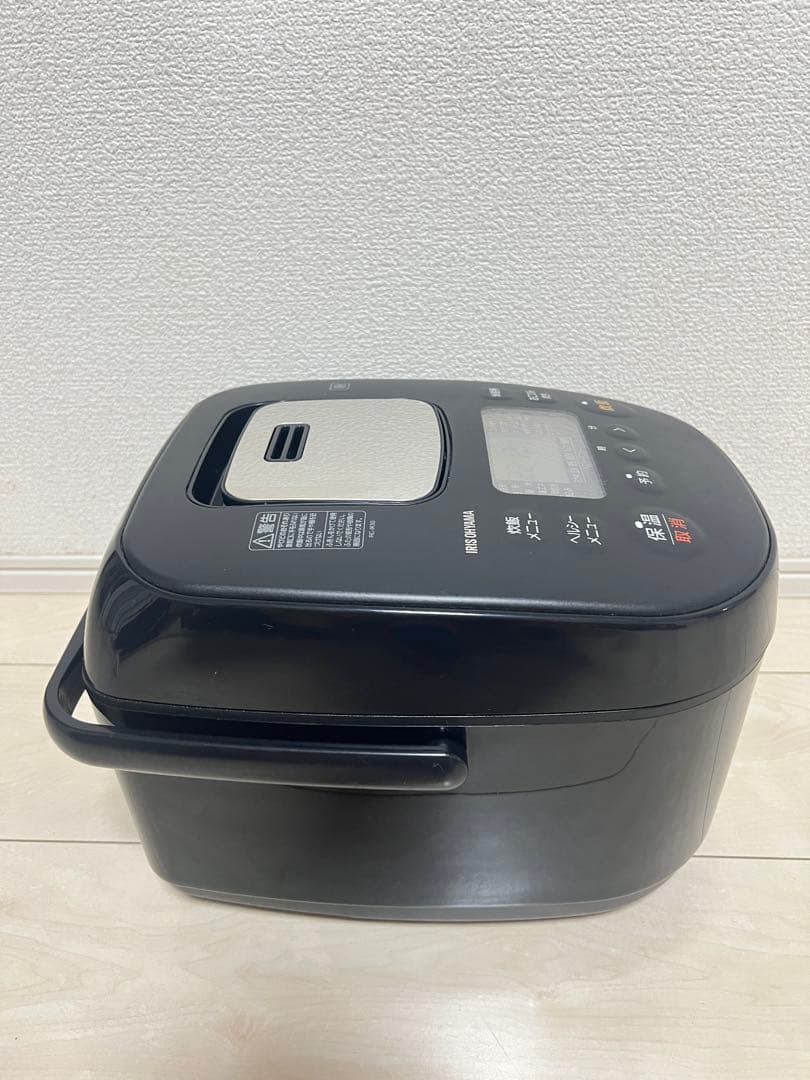 【2022年製・美品】アイリスオーヤマIH炊飯器5.5合炊き極厚火釜 ブラック
