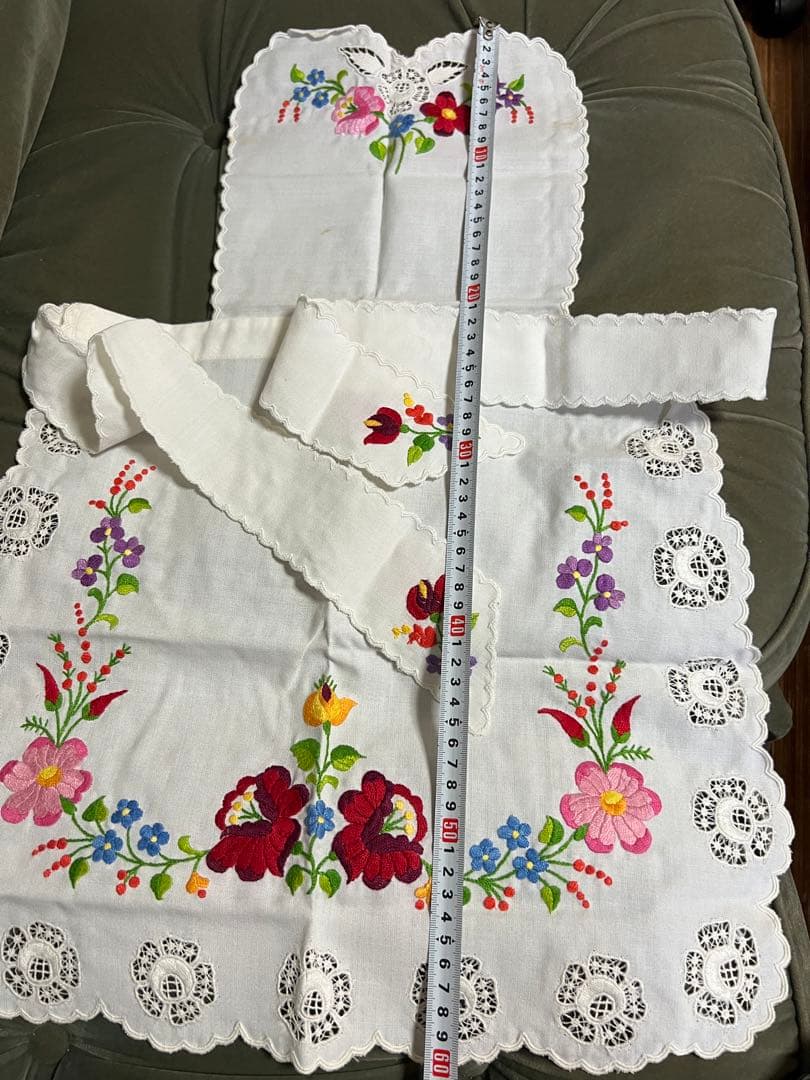 ハンガリー　カロチャ刺繍　エプロン