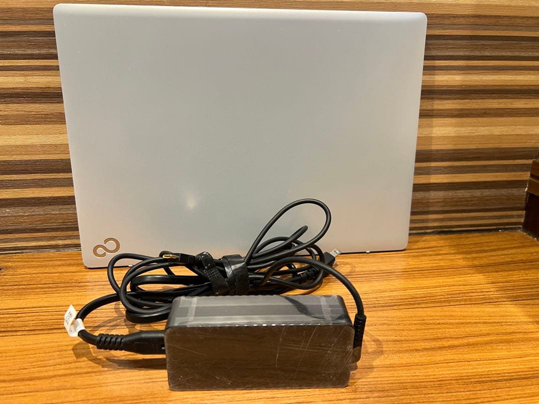 Fujitsu LIFEBOOK MH55/J1 タッチパネルR5 7520U