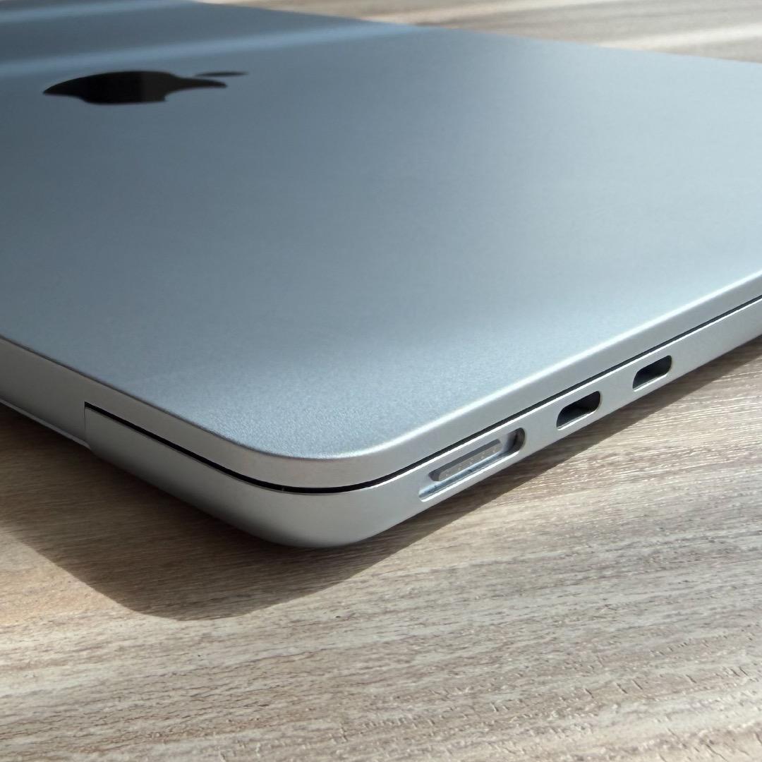 大容量1TB Apple MacBook Air M4 スカイブルー