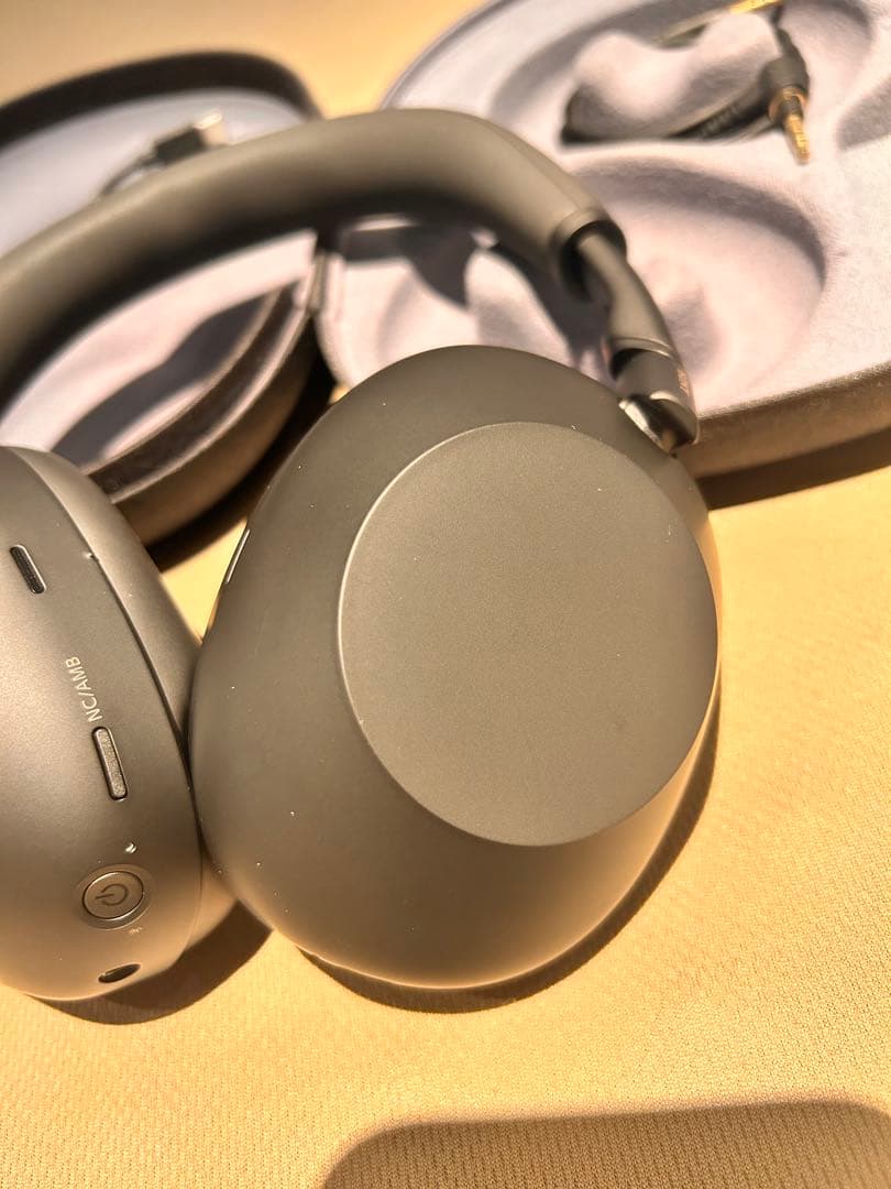 超美品　SONY WH-1000XM6 ワイヤレスヘッドホン