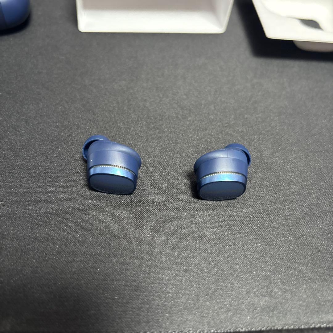 Bowers & Wilkins Pi8 ミッドナイト・ブルー