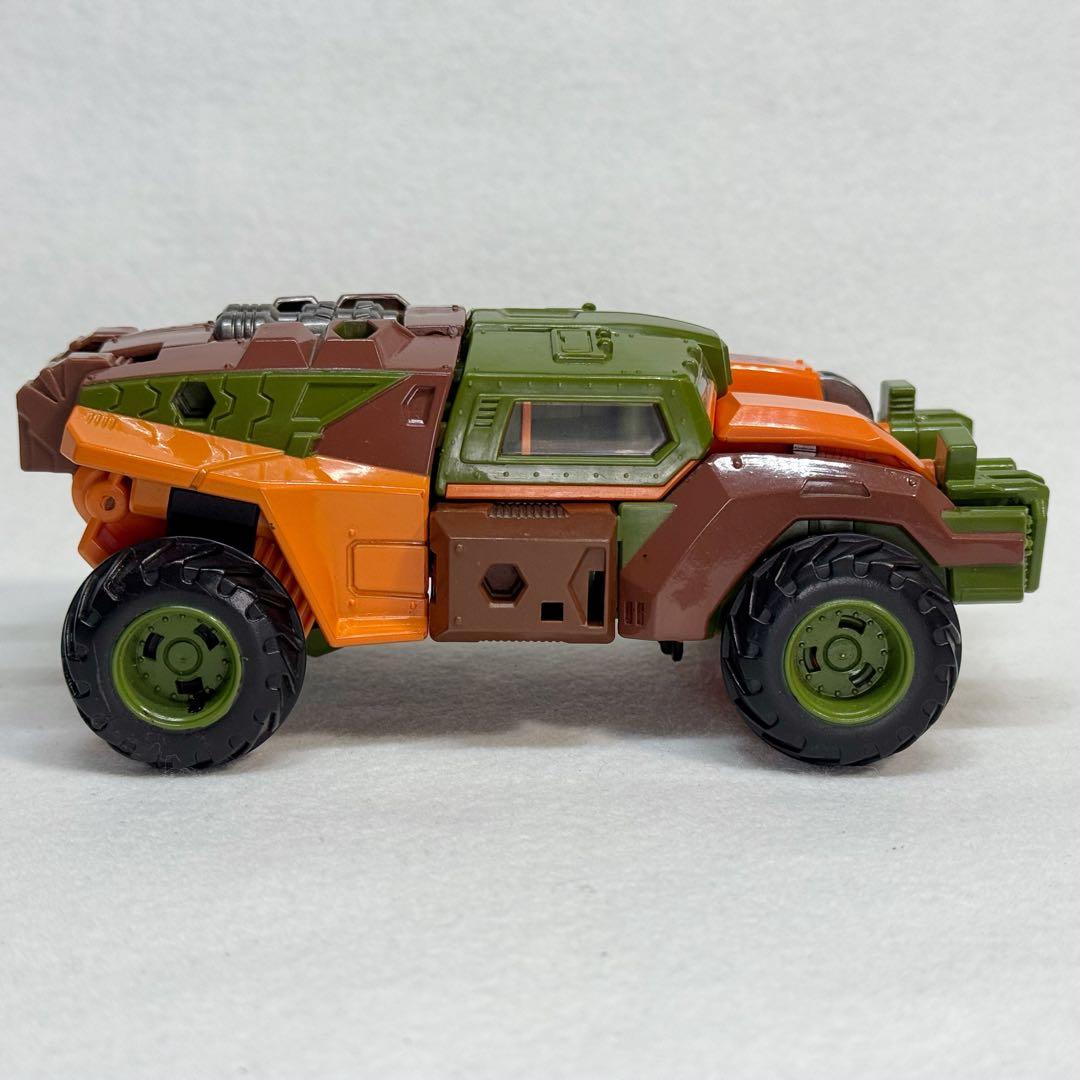 トランスフォーマーレジェンズ　ロードバスター