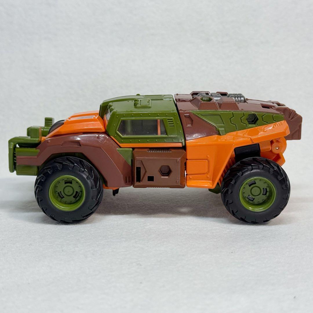 トランスフォーマーレジェンズ　ロードバスター