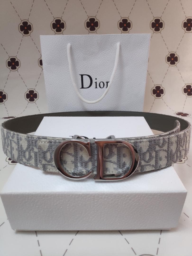 Dior⭐️レザーベルト グレー/銀色CDバックル 　クリスチャンディオール