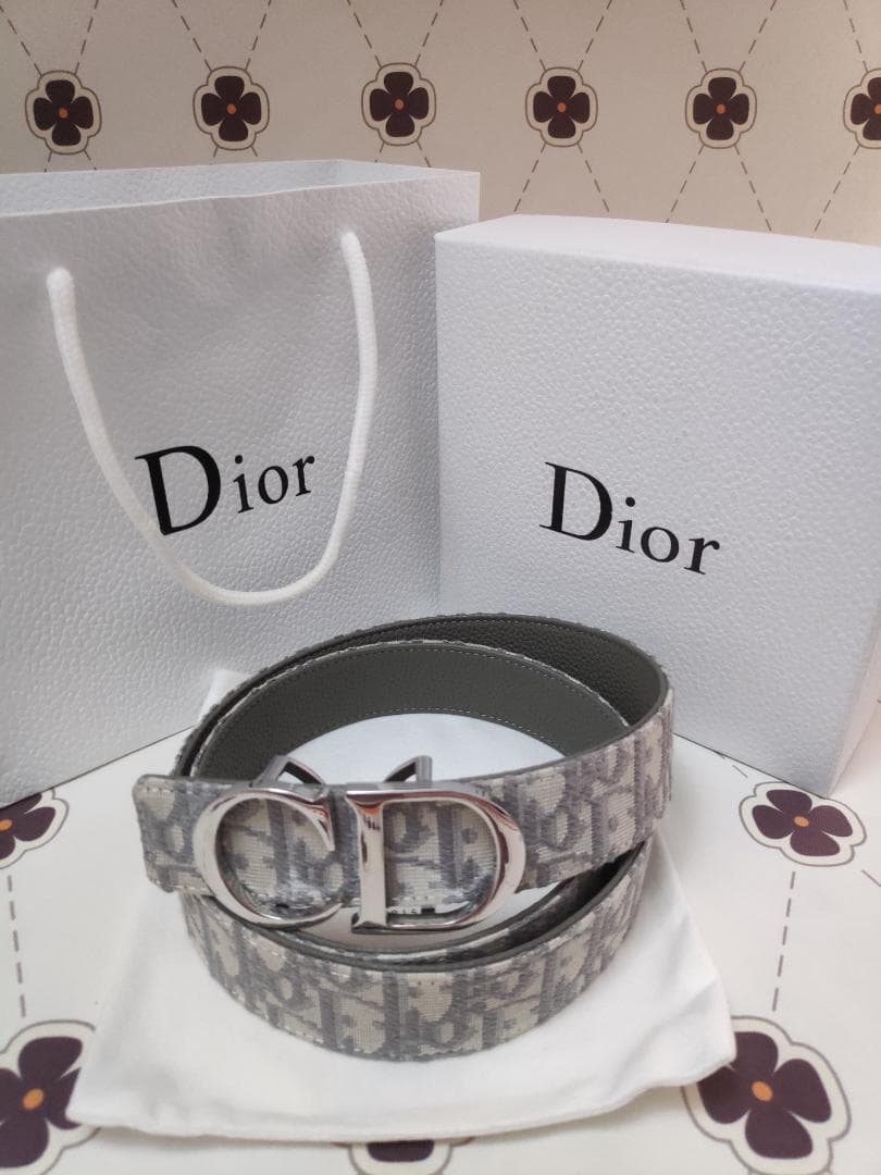 Dior⭐️レザーベルト グレー/銀色CDバックル 　クリスチャンディオール