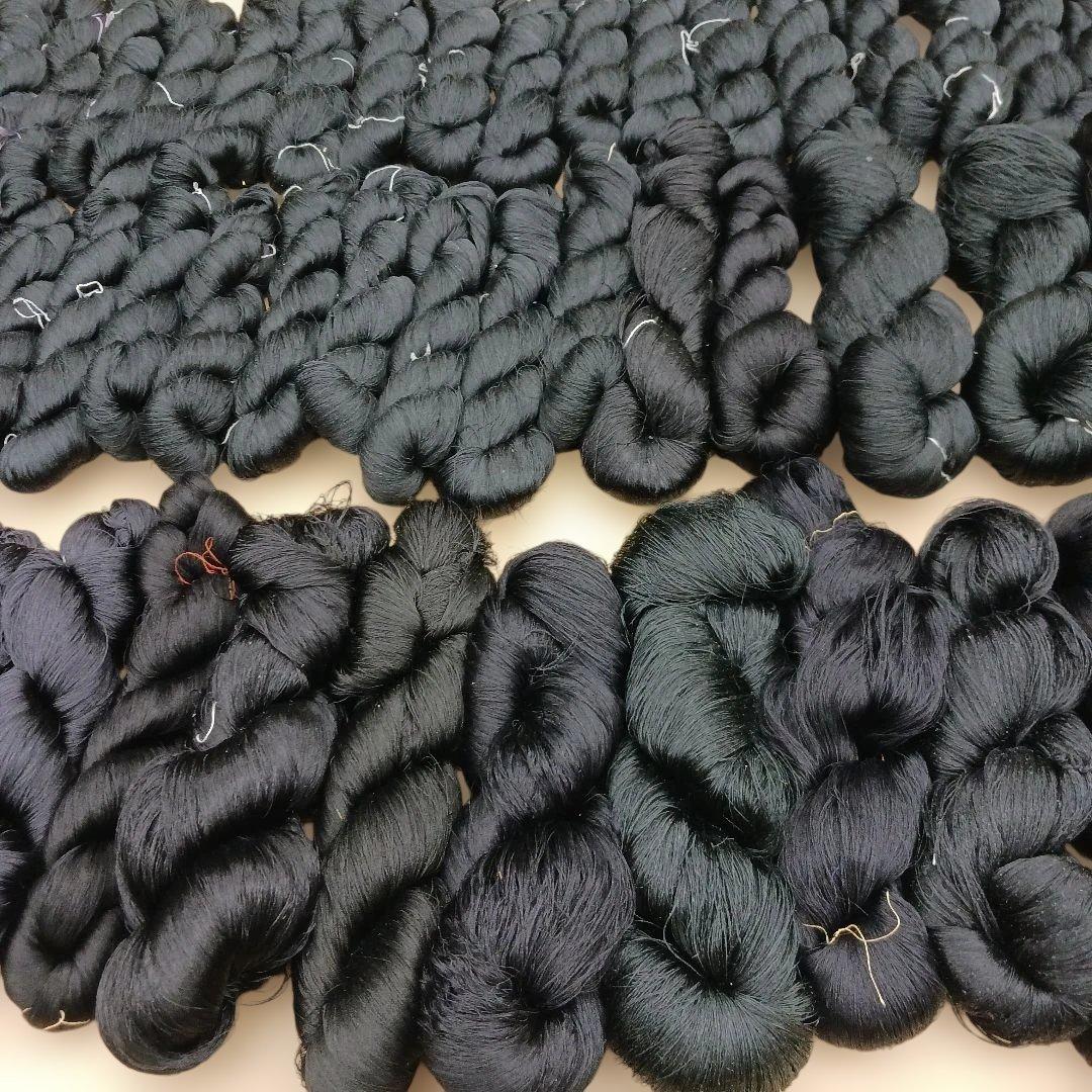 織物、組紐、刺繍手芸用絹糸黒系大量