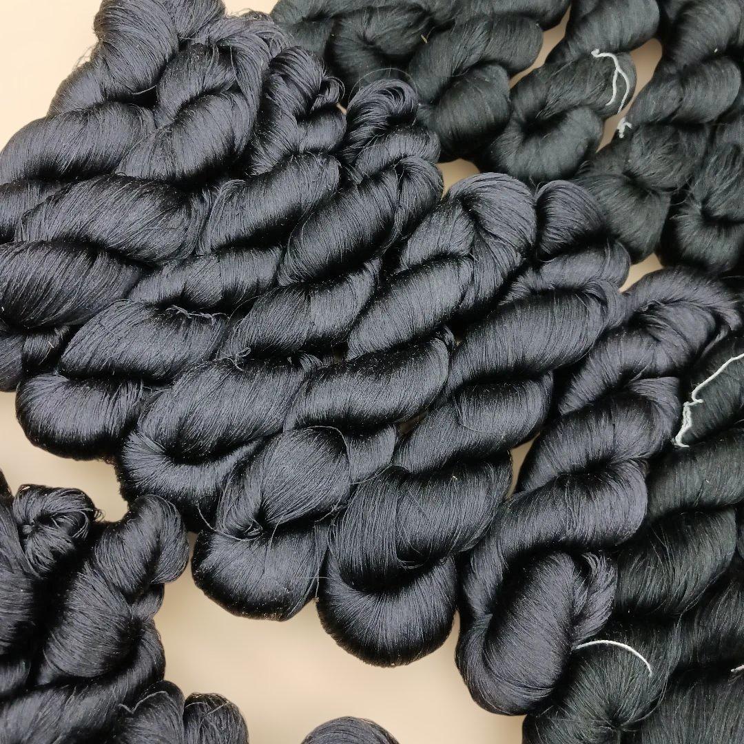 織物、組紐、刺繍手芸用絹糸黒系大量