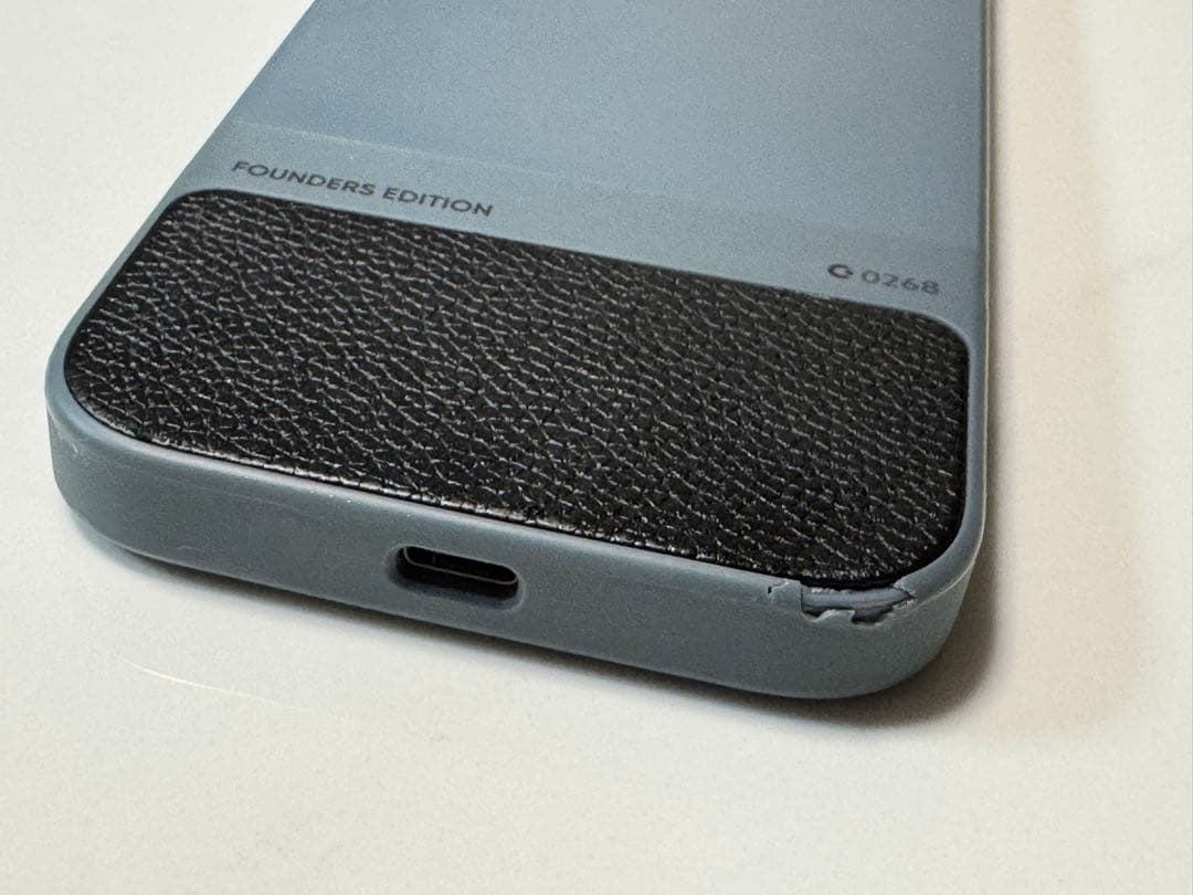 Clicks iPhone15Pro ケースFounder's Edition