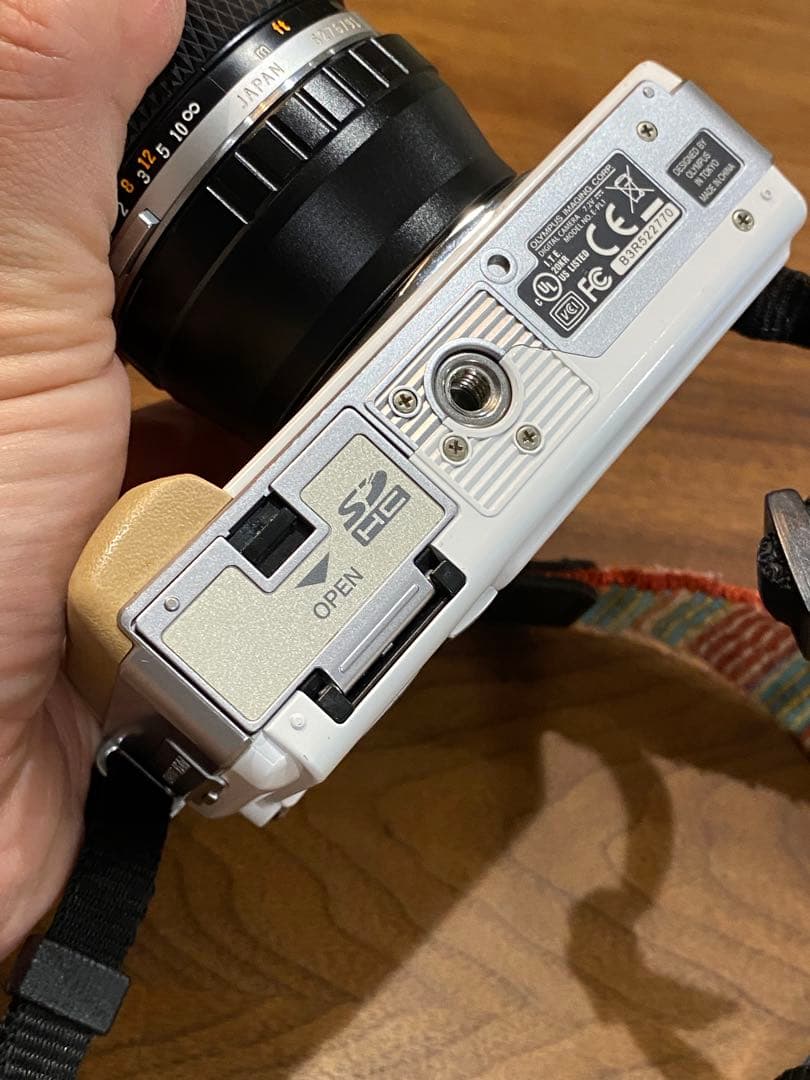 OLYMPUS e-pl1 ミラーレス OM-ZUIKO 50mm f/1.8