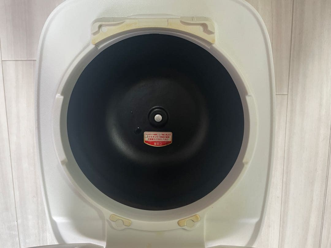 TIGER 炊飯器 JPB-H100 デジタル表示　ホワイト